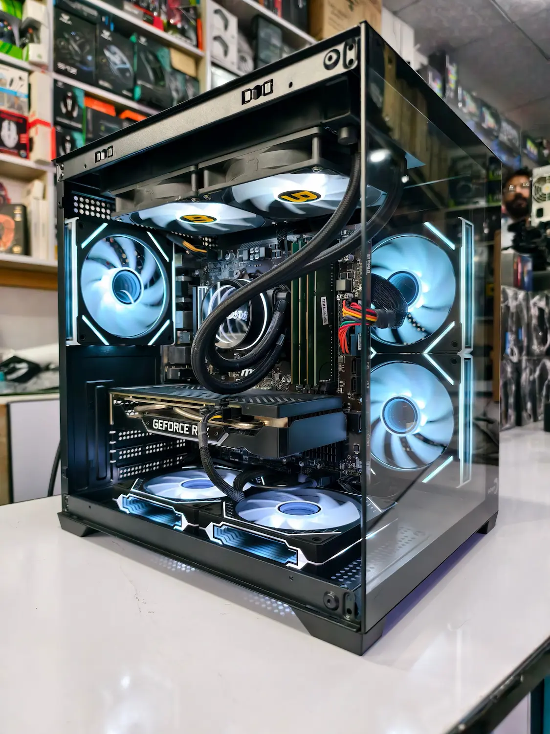 curatare pc gaming de praf